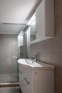 AVM Suites - Koukaki center