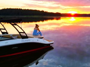 Unique View Apartment - 3pok, 4 łóżka, widok na rzekę, centrum, Netflix, parking, winda