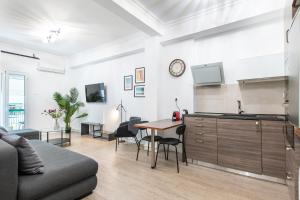 AVM Suites - Koukaki center