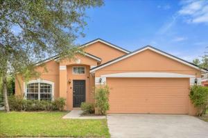 Upstay Lakeside Retreat w Private Pool and Game Room