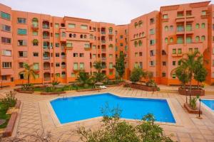 Appart avec piscine et parking 23