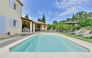 Maisons de vacances Beautiful Home In St-Paulet-De-Caisson : photos des chambres