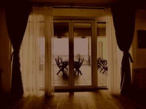 Prelepa prostrana kuća