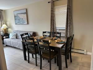 Newly Renovated 2 Bedroom House