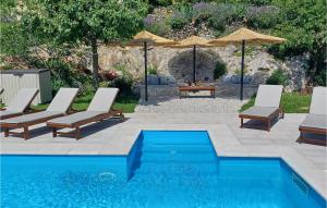 3 Bedroom Cozy Home In Moscenicka Draga