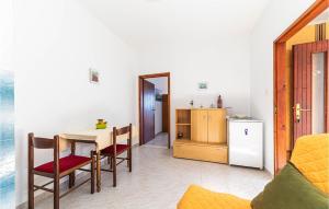 One-Bedroom Apartment In Seget Donji