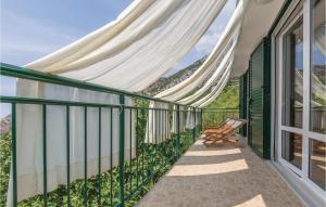 2 Bedroom Awesome Home In Gornje Tucepi 