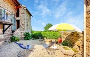 Amazing Home In Essertines-En-Châtelne