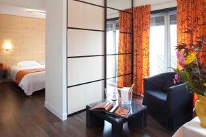 Hotels Logis Hotel Clair Matin : photos des chambres