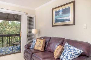 3 BR Condo with Balcony and Private Golf course View