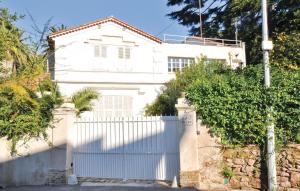 Beautiful Home In Cannes With Kitchen