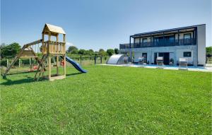 Amazing Home In Sedlarica With Sauna