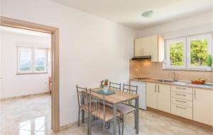 Two-Bedroom Apartment In Krvavica