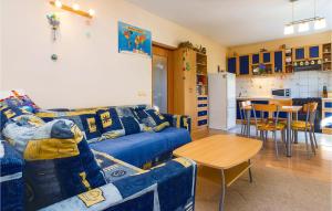 Awesome Apartment In Duce 