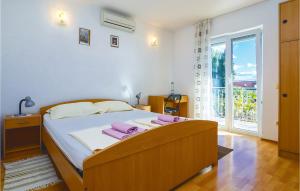 Awesome Apartment In Duce 