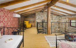 Stunning Home In Golubici With Jacuzzi 