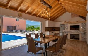 Lovely Home In Prolozac Donji 