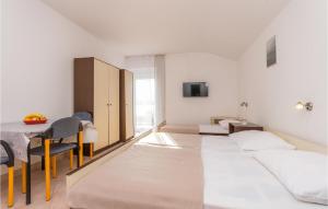 Cozy Apartment In Sveti Filip I Jakov