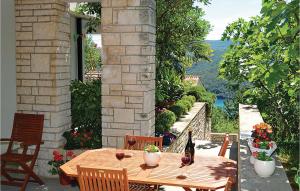Nice Apartment In Rabac With Kitchen 