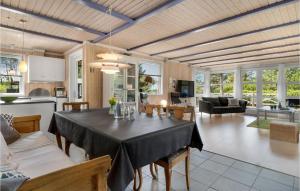 Holiday Home Perikumvej Aakirkeby I