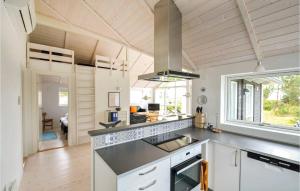 Three-Bedroom Holiday Home In Knebel