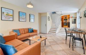 3 Bedroom Lovely Home In Sanary-Sur-Mer