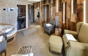 Beautiful Home In Podwilczyn With Sauna