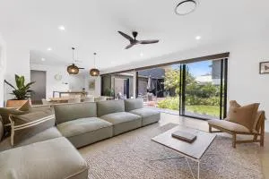Stylish Home near Noosa & Peregian, walk to Beach - Marcus Beach