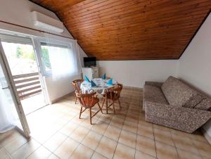 Apartments in Zamardi - Balaton 52987