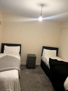 Spacious City Centre Home Near Hospital & M5