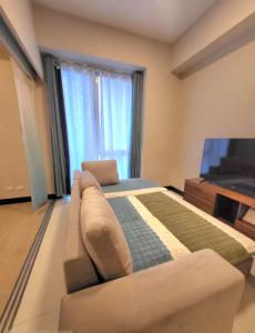 Mactan Newtown 8Newtown Boulevard Beach Condo RM6