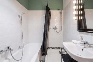 Cosy and Spacious Apartment in the Center