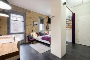 Paulay Deluxe Studio