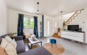 Cozy Home In Lyons-La-Forêt