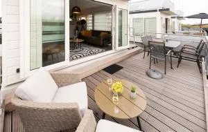 2 Bedroom Stunning Ship In Aalsmeer - Aalsmeer