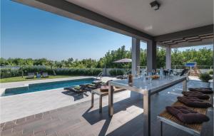 Cozy Home In Galizana With Kitchen