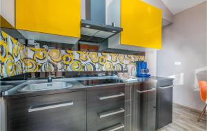 Nice Apartment In Njivice With Wifi