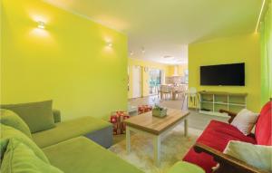 Beautiful Home In Vodnjan With Kitchen