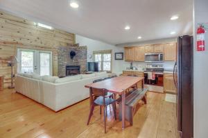 Coosawattee River Resort Home Mins from Blue Ridge
