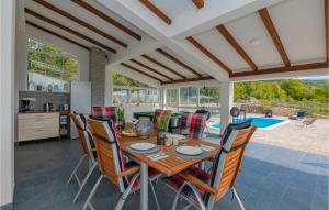 4 Bedroom Nice Home In Vinjani Donji 