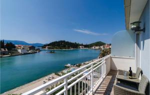 Stunning Apartment In Blace With Wifi 