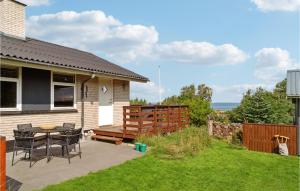 Three-Bedroom Holiday Home In Fur