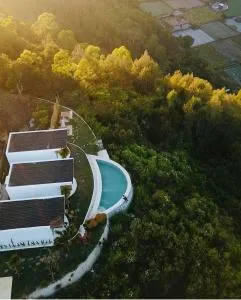 White cloudy - Gretek