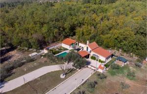 Lovely Home In Desne With Kitchen