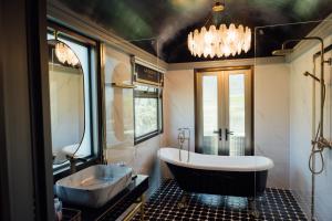 LA COCOTTE VILLA & FARM KHAO YAI