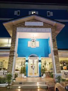 บ้านธนาบูติคโฮเทล - Ban Tha Phet