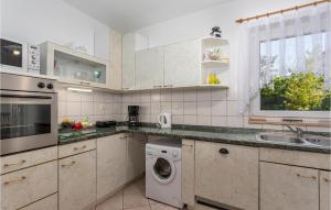 Cozy Home In Punat With Wifi