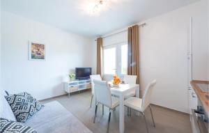 One-Bedroom Apartment In Cavtat