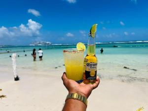 Day Pass Todo Incluido El Faro Beach Club & Restaurant Solo Experiencia no incluye alojamiento - 85 USD por persona