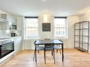 Amazing spacious 2 bed apart - London